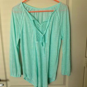 Women's Long-Sleeve Casual Shirt. Light & Airy.